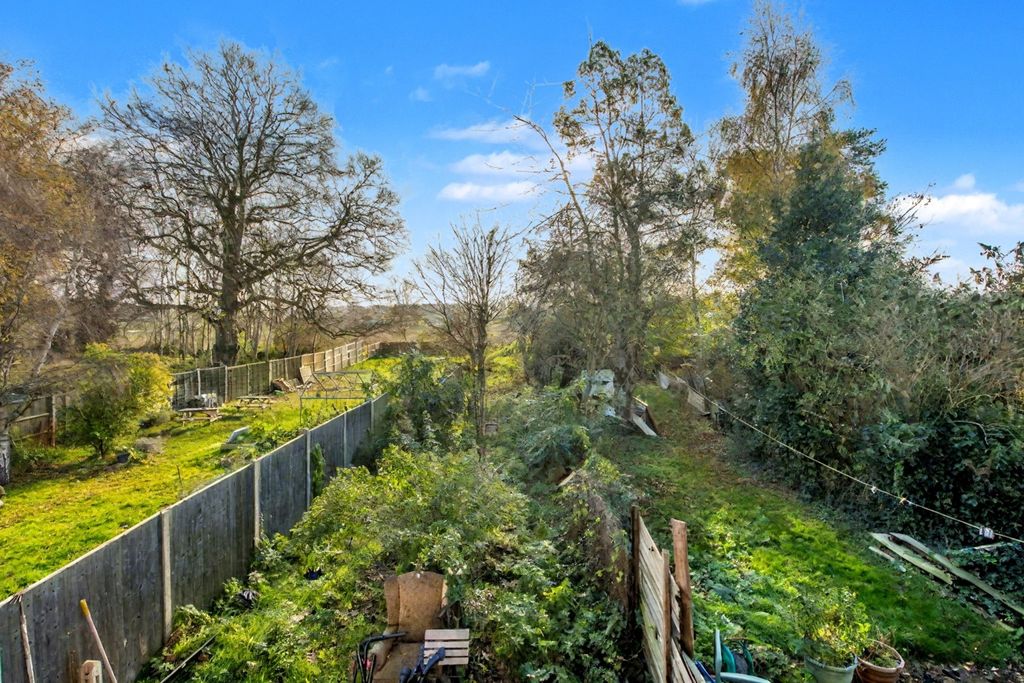 Property photo 3 of 12 4580803