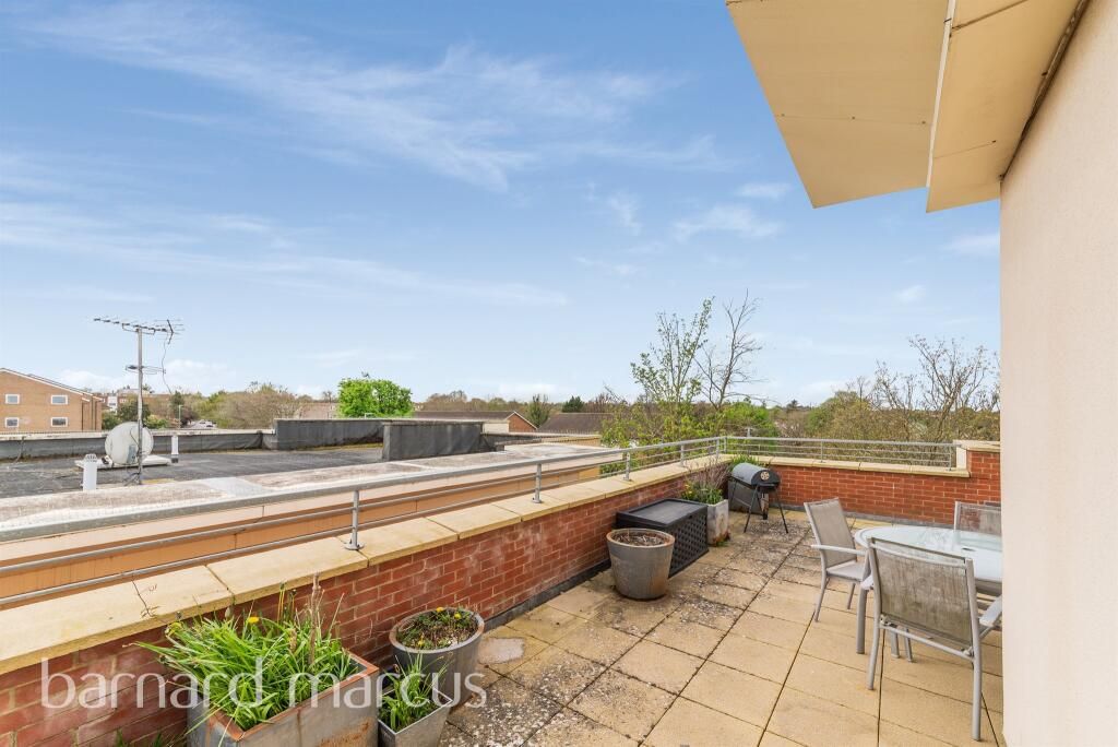 Property photo 1 of 5 Balcony