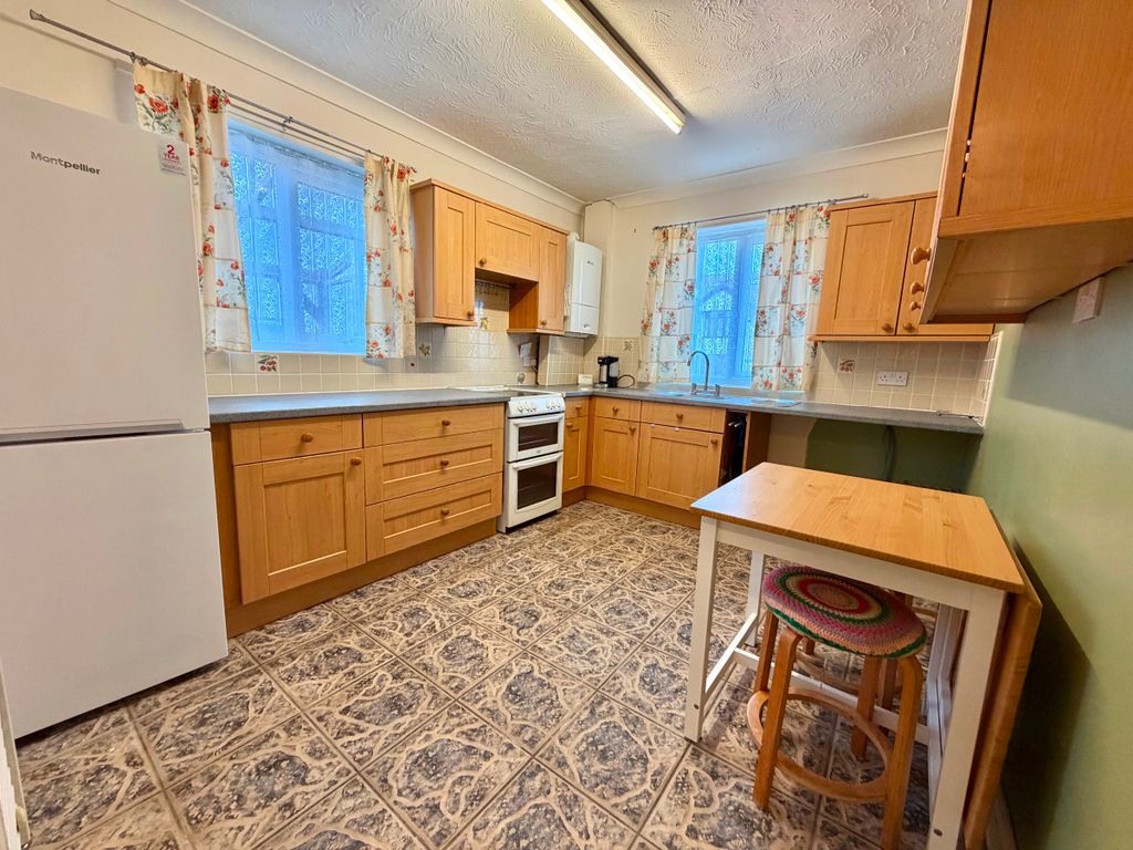 Property photo 3 of 14