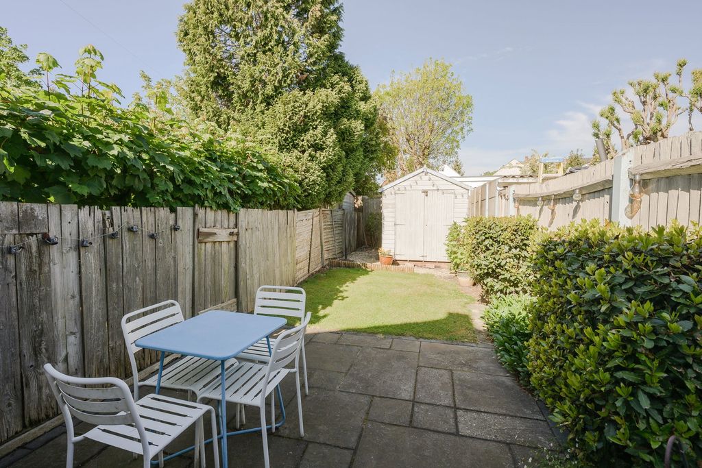 Property photo 3 of 16