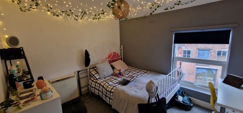 Property photo 1 of 9 Photo 7