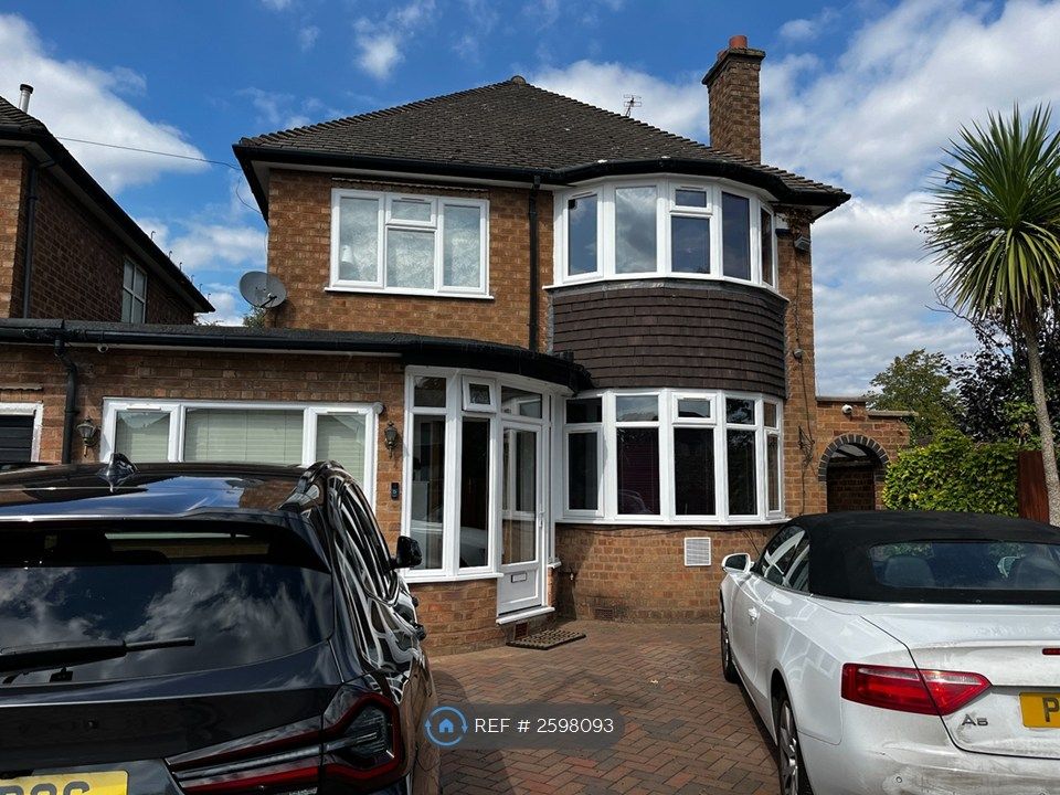 Property photo 2 of 35