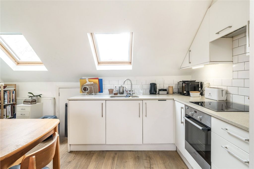 Property photo 3 of 12 Kitchen