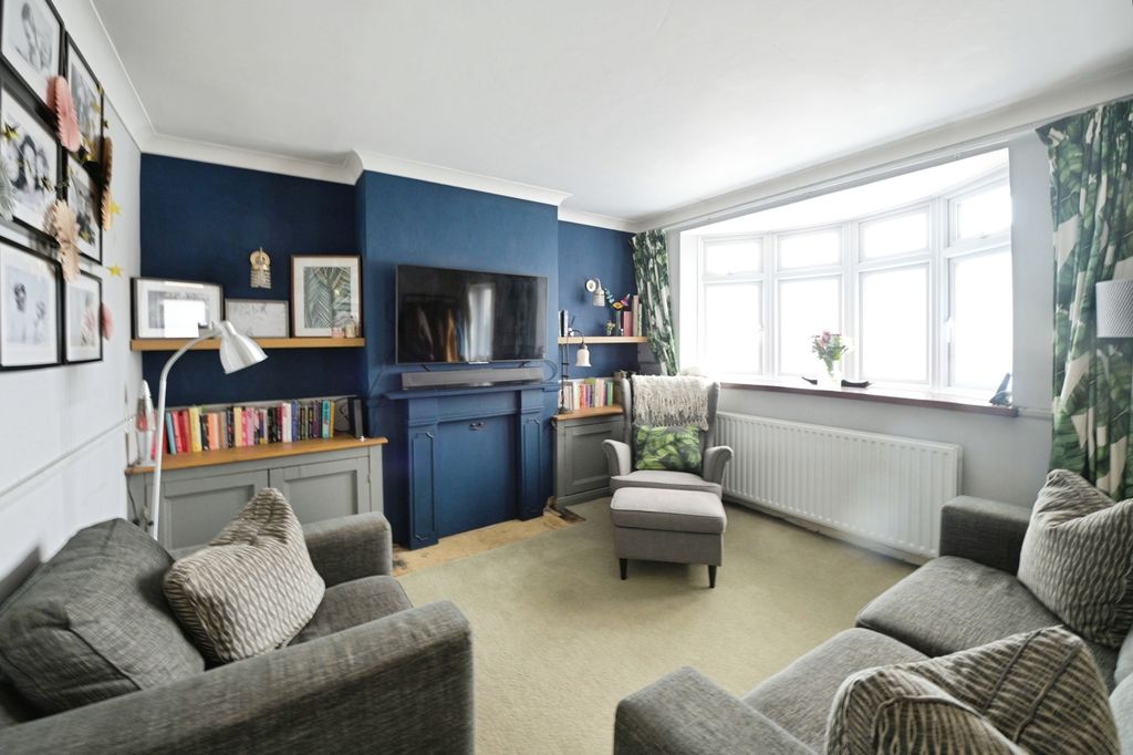 Property photo 2 of 20 Pbox-Img.Jpg