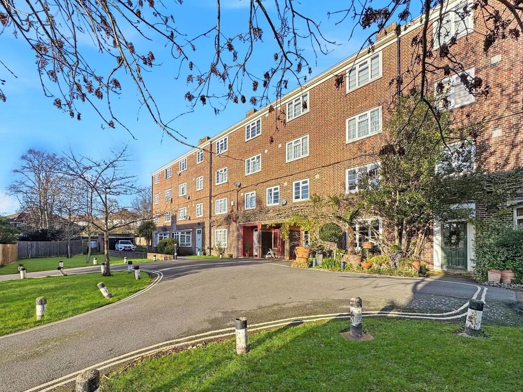 Property photo 1 of 6