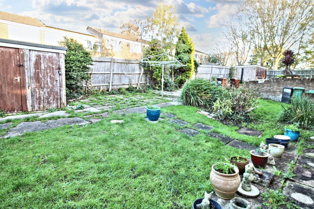 Property photo 2 of 8