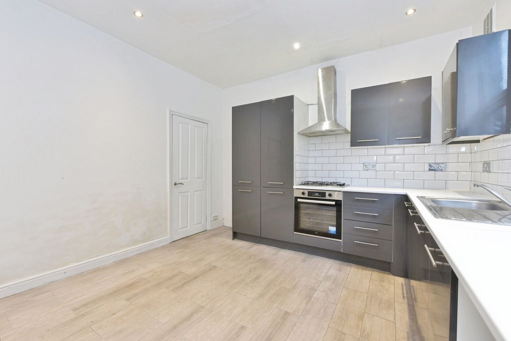 Property photo 3 of 13 Pbox-Img.Jpg