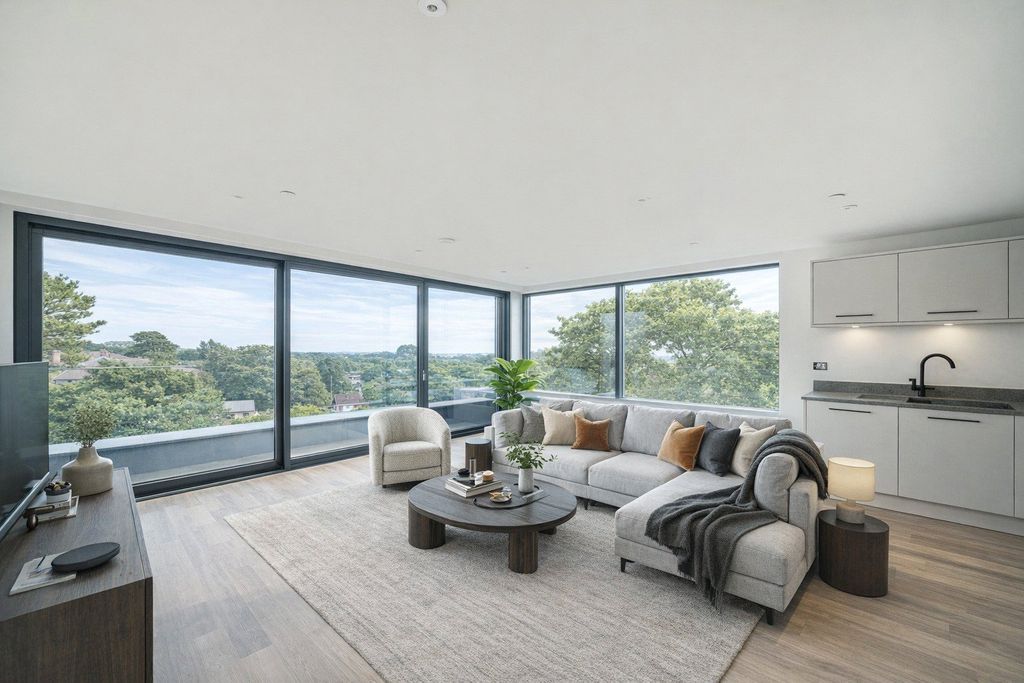 Property photo 1 of 11 Picture No. 18