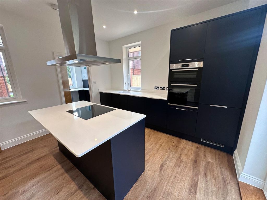 Property photo 2 of 11 Img_1017.Jpg