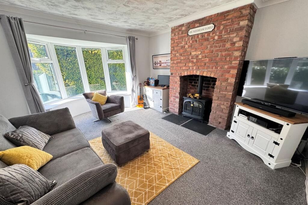 Property photo 2 of 19