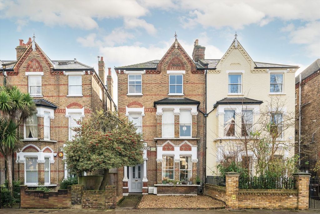 Property photo 1 of 7