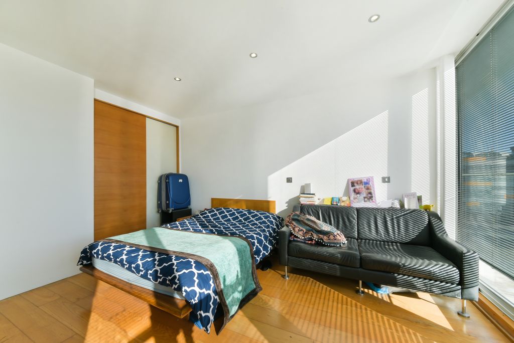 Property photo 2 of 4