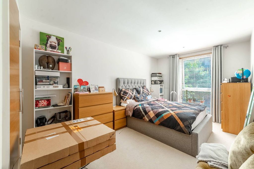 Property photo 2 of 6