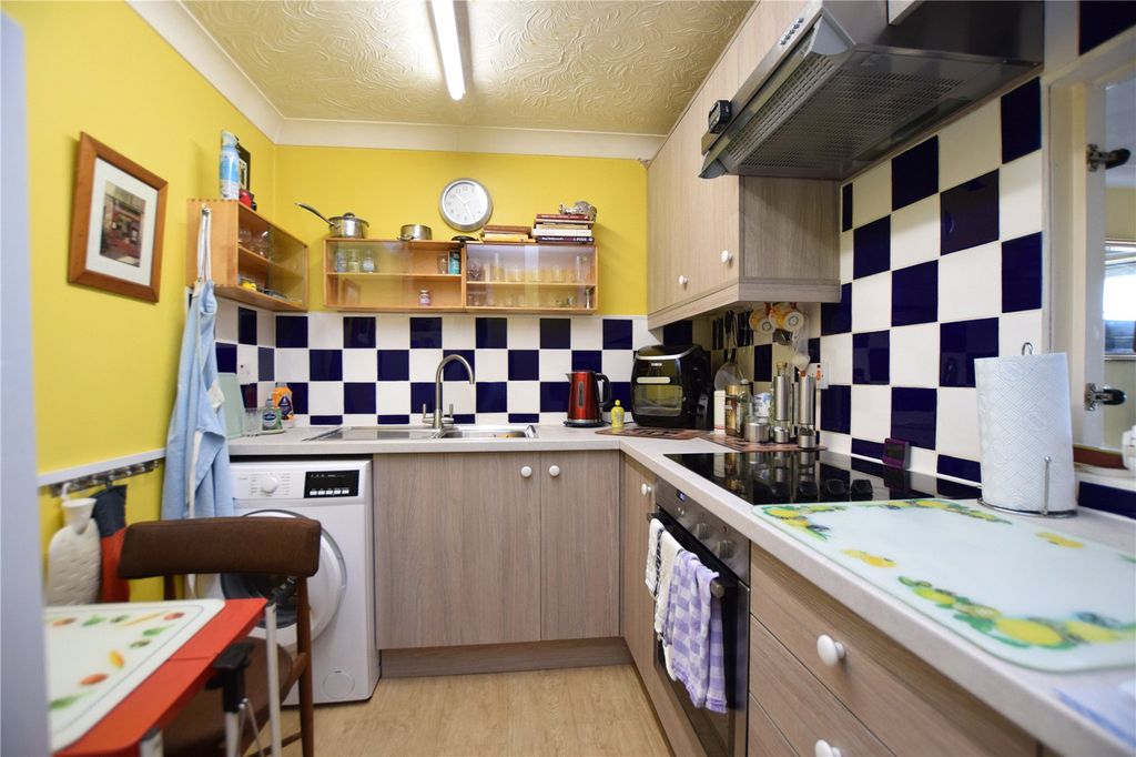 Property photo 2 of 12 Picture No. 04