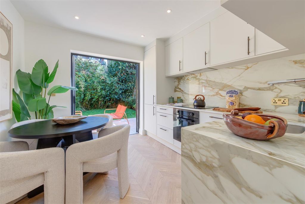 Property photo 1 of 11 0077.Jpg