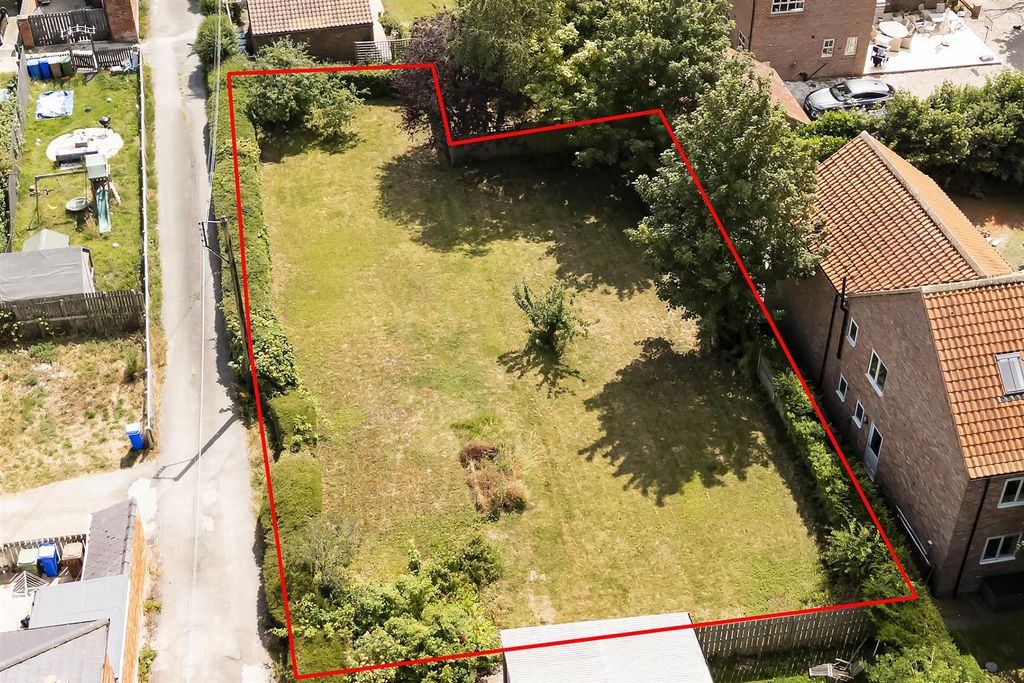 Property photo 1 of 11