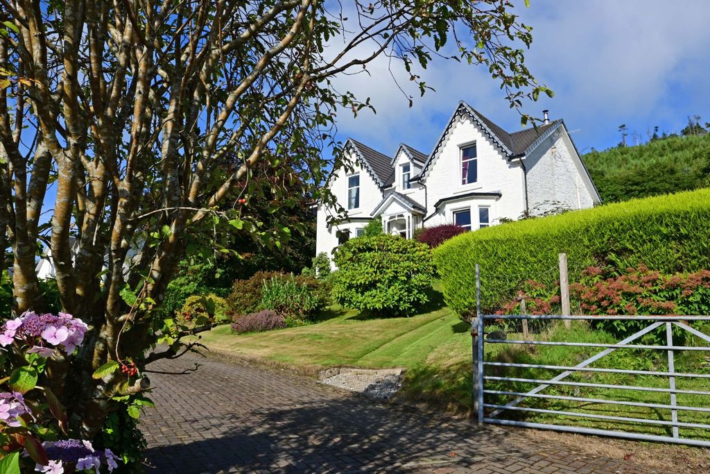 Property photo 3 of 36 4835203