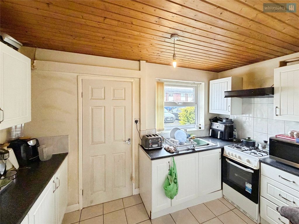 Property photo 3 of 8 Picture No. 02