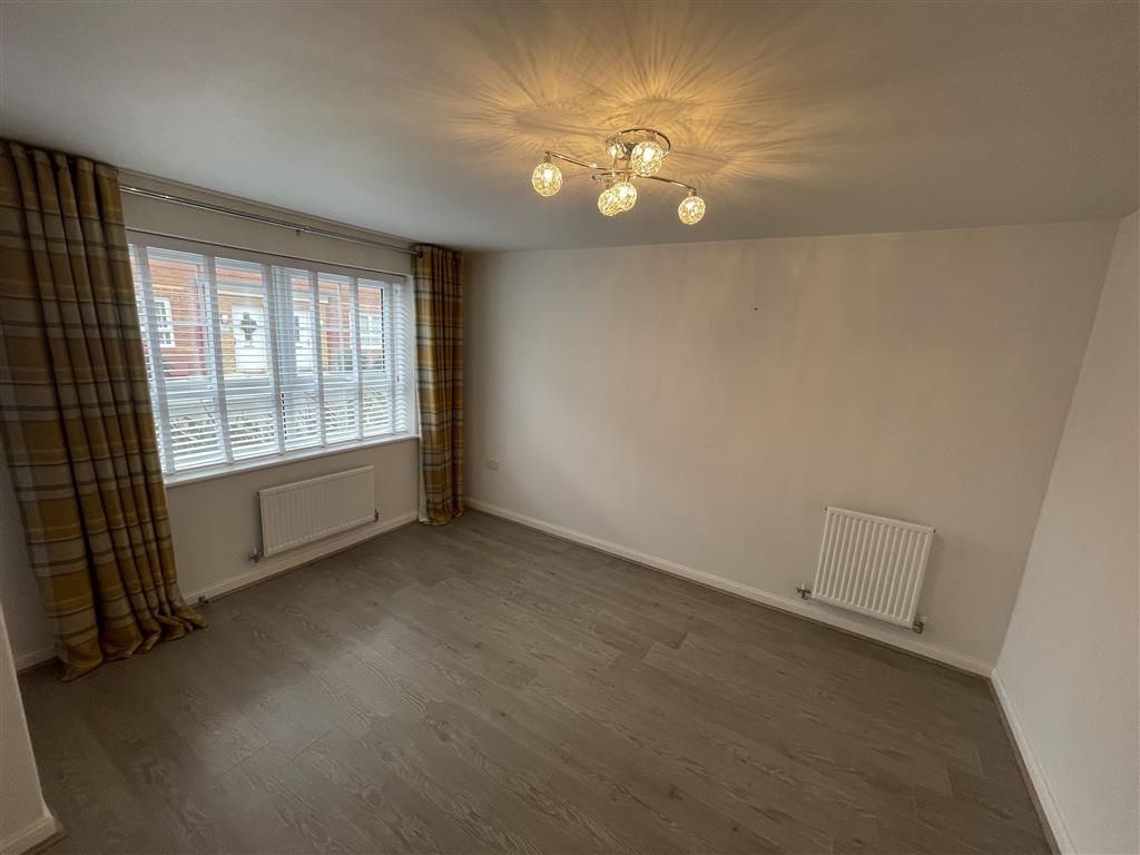 Property photo 2 of 11 Image