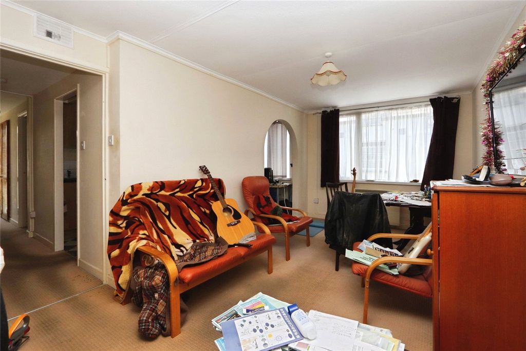 Property photo 3 of 8 Picture No. 09