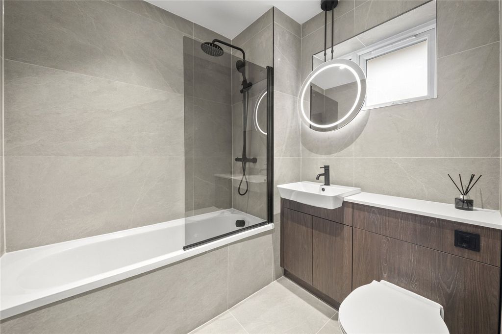 Property photo 2 of 9 Picture No. 02