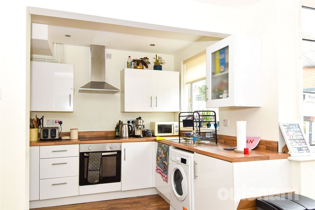 Property photo 3 of 22 Picture No. 13