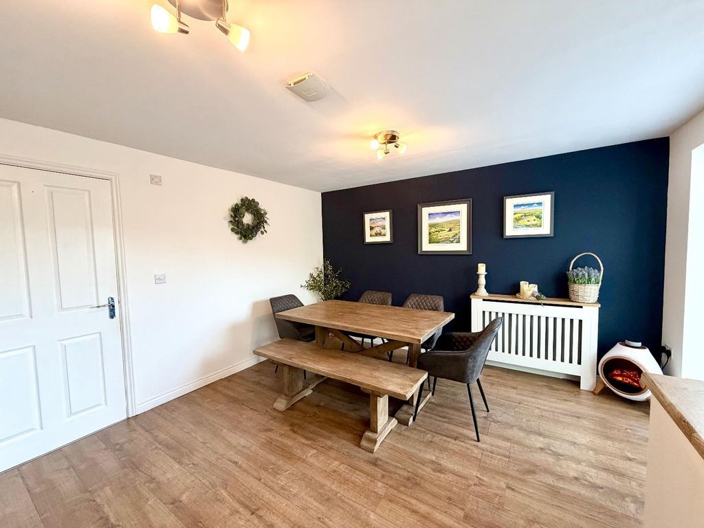 Property photo 2 of 16 Diner