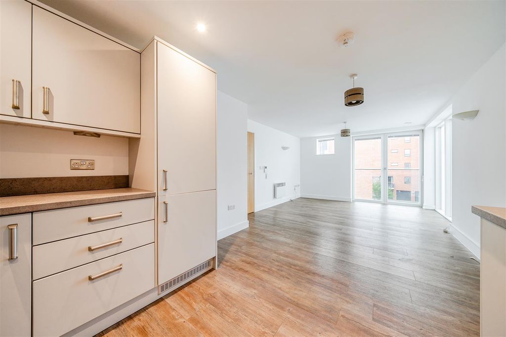 Property photo 3 of 9 Kitchen Outlook.Jpg