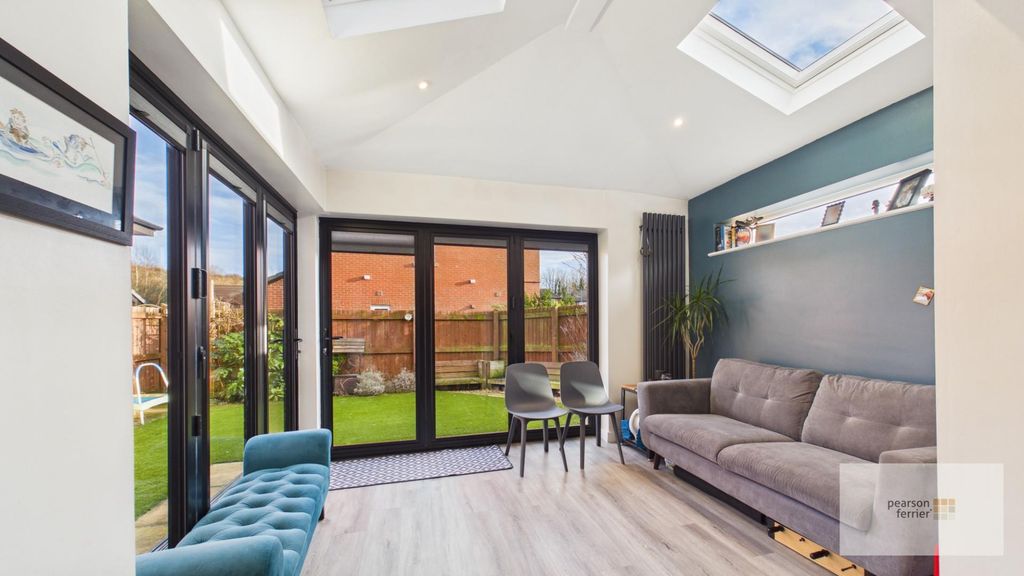 Property photo 2 of 22