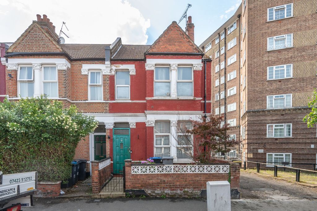 Property photo 2 of 16