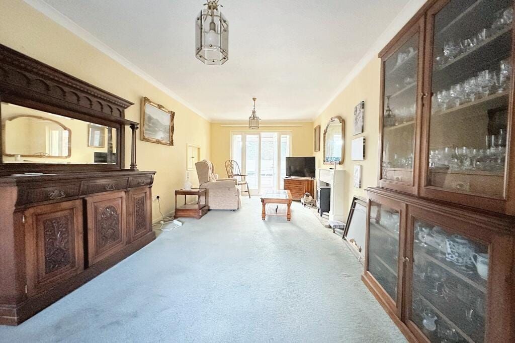 Property photo 3 of 14