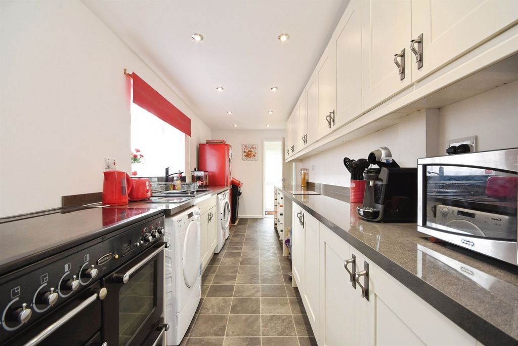 Property photo 3 of 16