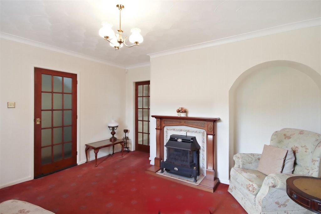 Property photo 2 of 16 Living Room