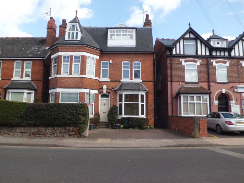 Property photo 2 of 31