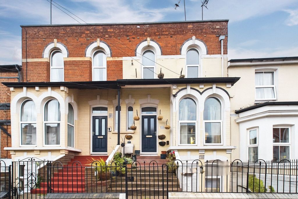 Property photo 1 of 5 Picture No. 09