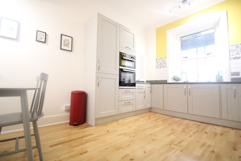 Property photo 3 of 16 Kitchen