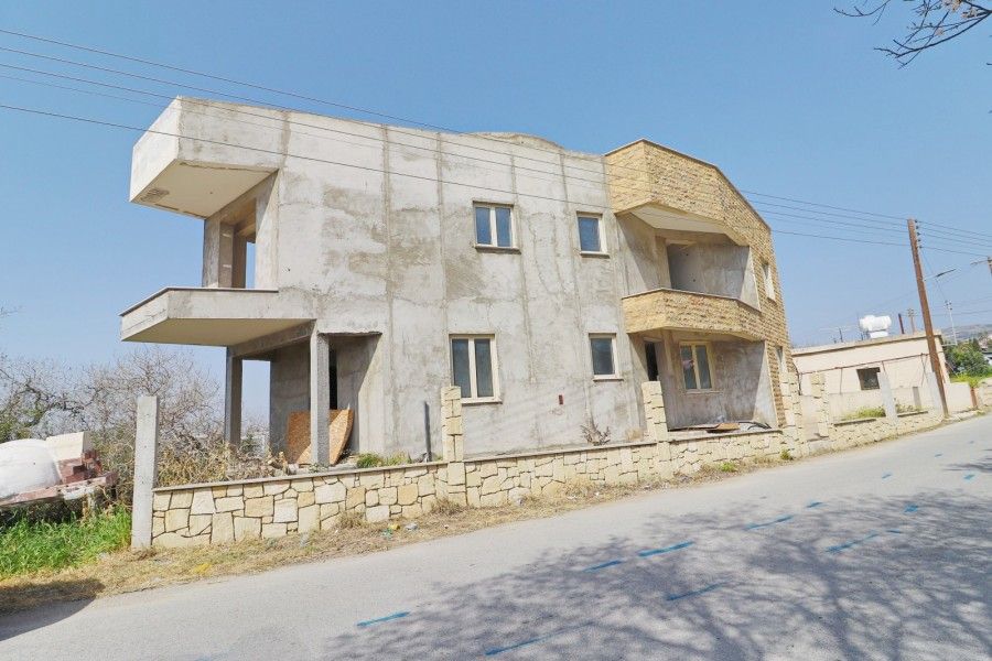Property photo 1 of 20