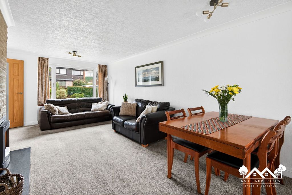 Property photo 3 of 36