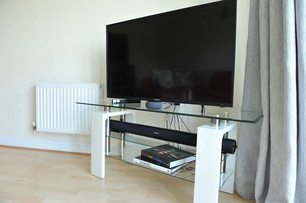 Property photo 1 of 30 Living Room