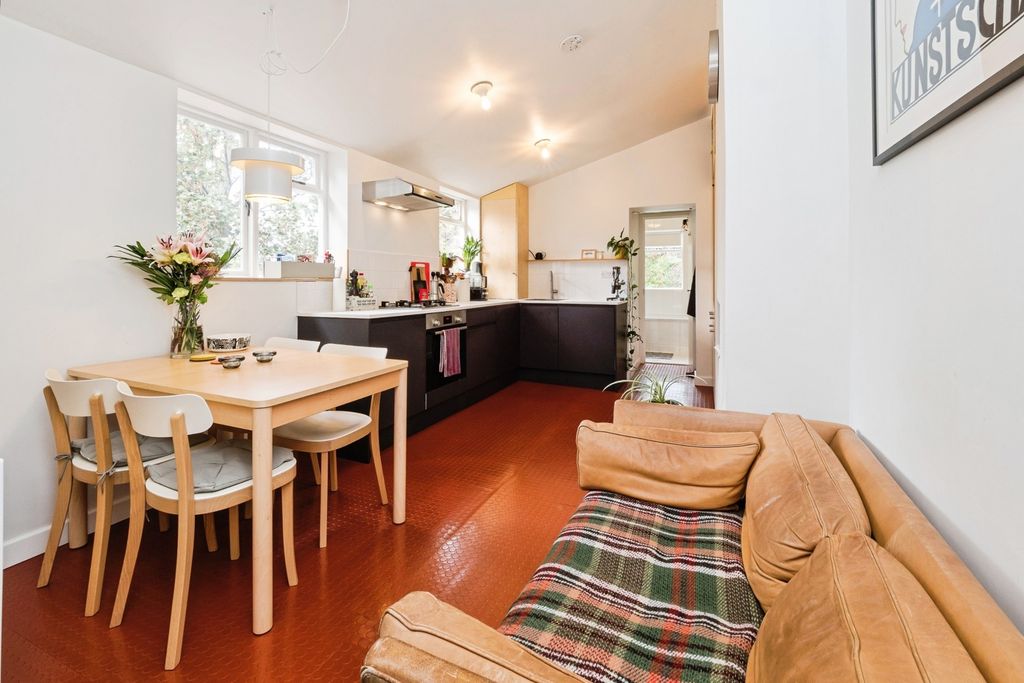 Property photo 2 of 16 Photo