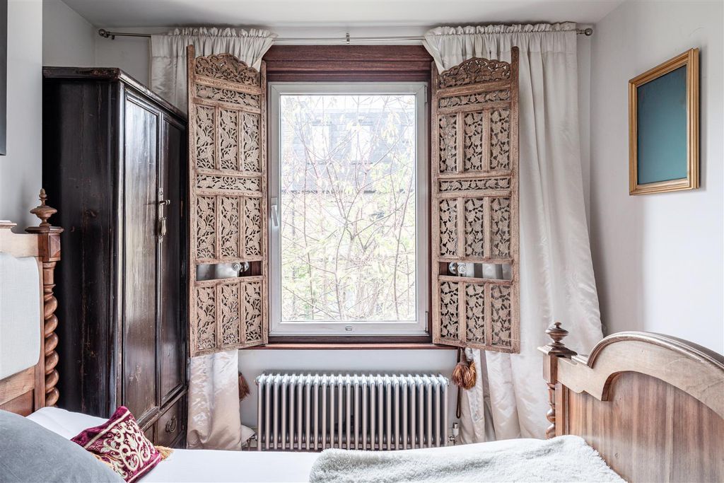 Property photo 3 of 16 Archel Road-9-2.Jpg