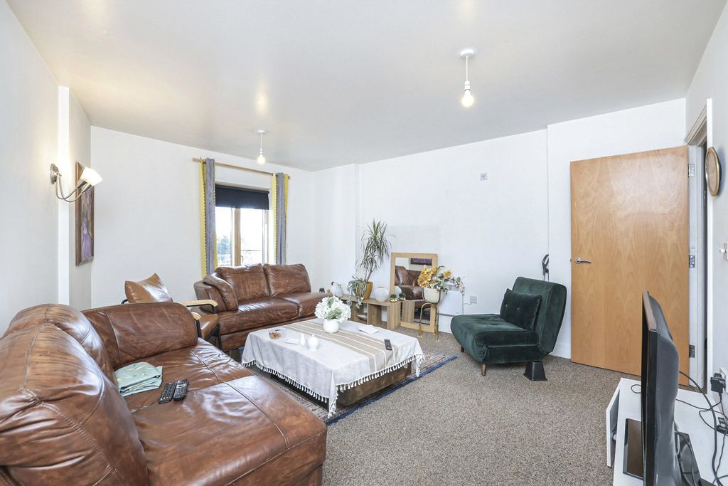 Property photo 3 of 9 Picture No. 06