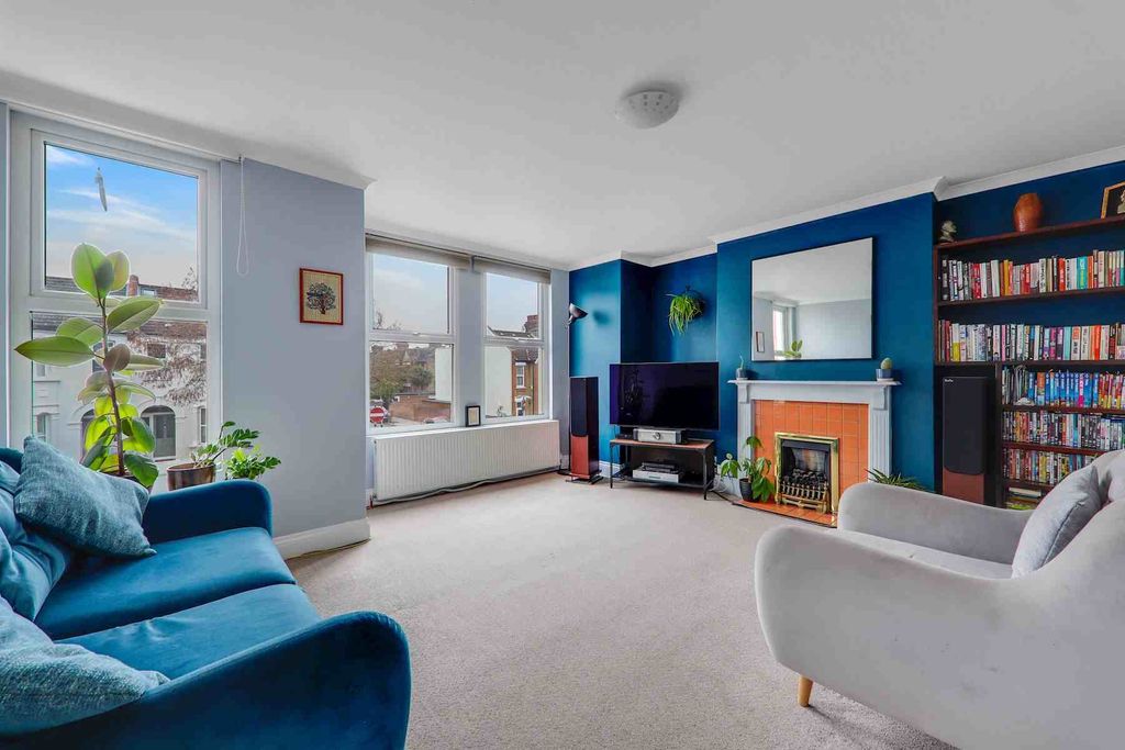 Property photo 1 of 16