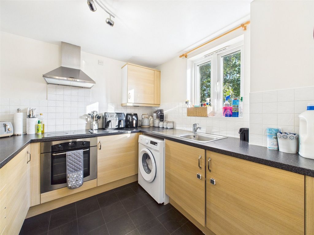 Property photo 3 of 9 Picture No. 06