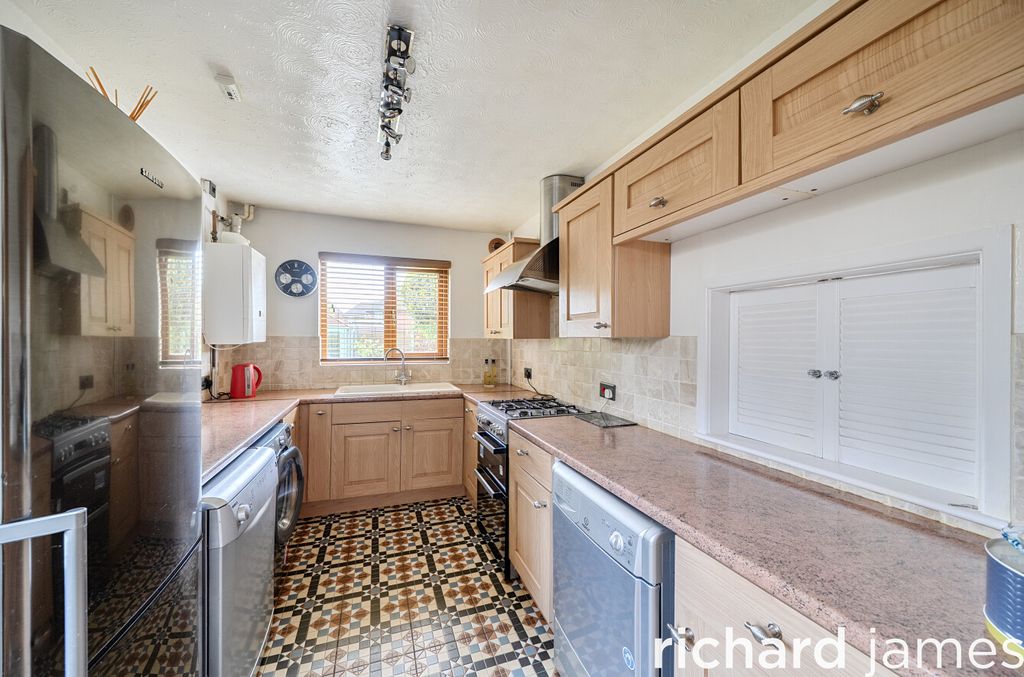 Property photo 3 of 19 358F5B633Bc548629c7c58F22938E057