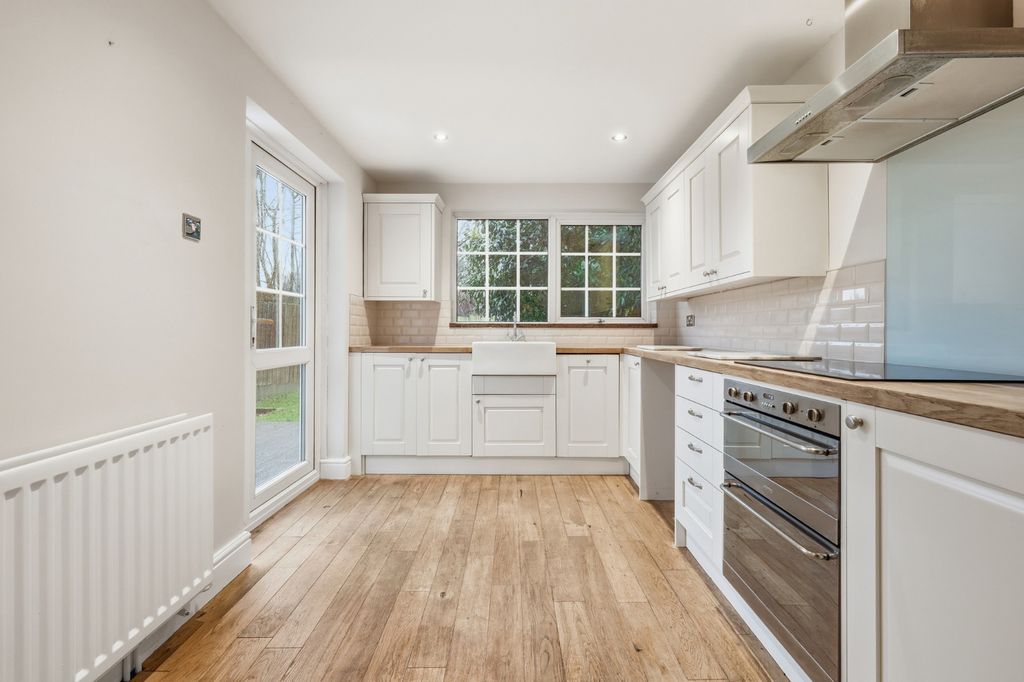 Property photo 3 of 21 4843204