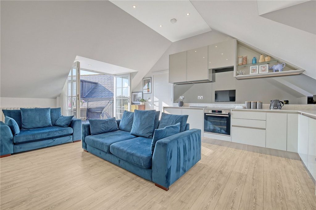 Property photo 1 of 12 Open Plan Living