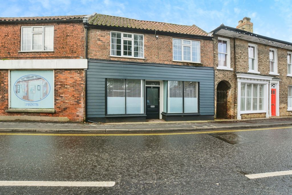 Property photo 1 of 20