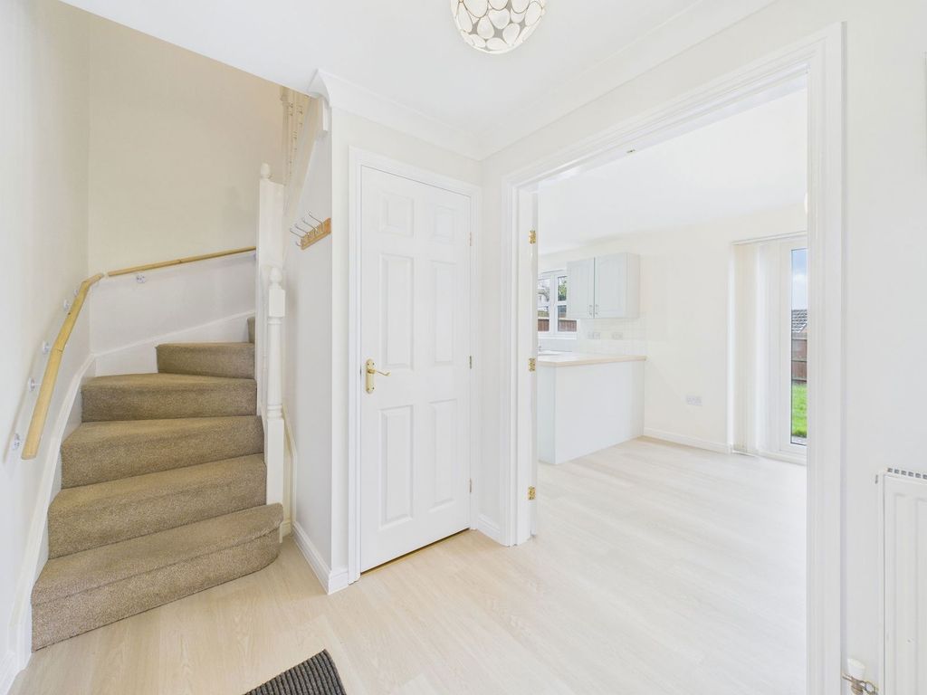 Property photo 2 of 27