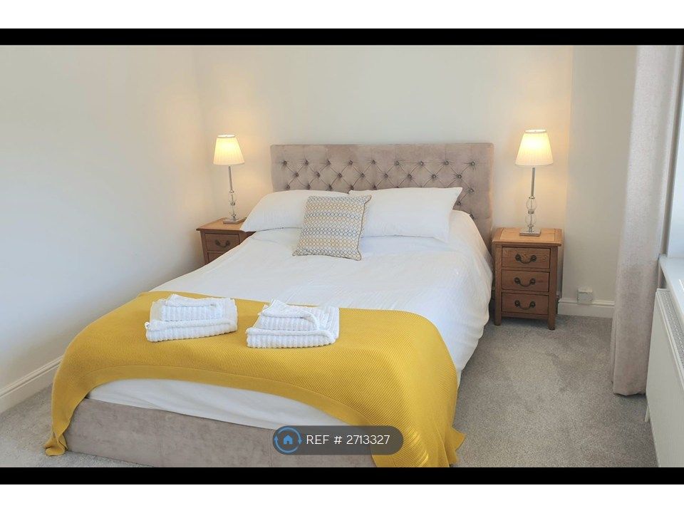 Property photo 2 of 8 King Size Bed